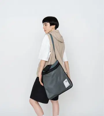 THE NORTH FACE UTILITY TOTE GREEN