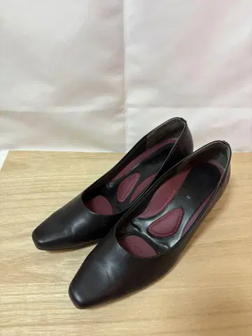 RAKUNA 정체 펌프스