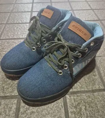 AVIREX 데님 블루 하이컷 스니커즈