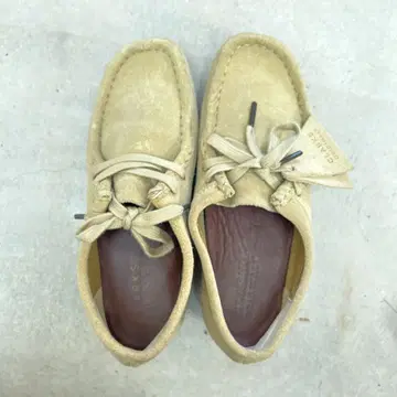 CLARKS 왈라비 베이지 4h