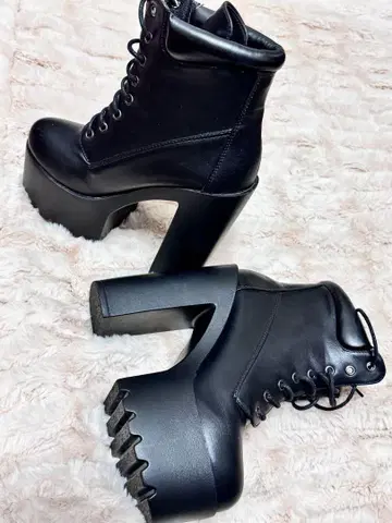 블랙 하이힐 부츠