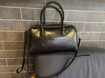 ZARA 블랙 가죽 숄더백