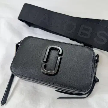MARC JACOBS 블랙 숄더백