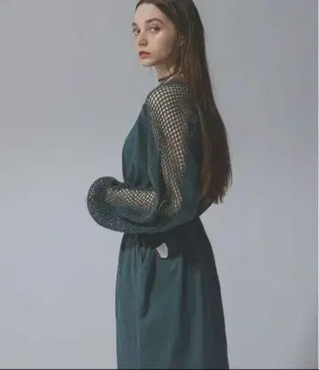 미사용 택 포함 HARE 소매 메쉬 컷 원피스