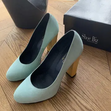 Shoe Biz 민트 그린 와이드 힐 펌프스