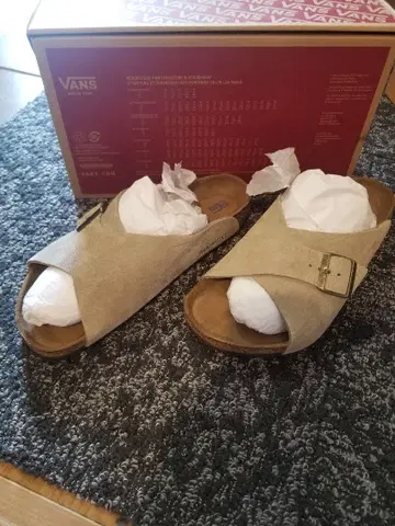 BIRKENSTOCK 애로우사 41 26.5 시착만 한 상품