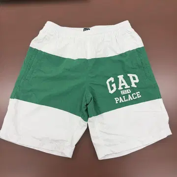 새상품급 콜라보 PALACE x GAP 그린 x 화이트 숏팬츠 S