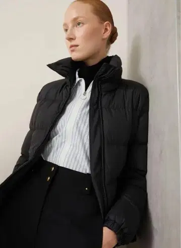 거의 미사용 정품 MONCLER 다운 자켓