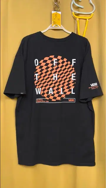 [ 구제 의류 ] VANS OFF THE WALL 티셔츠 XL 블랙