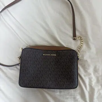 MICHAEL KORS 로고 프린트 숄더백