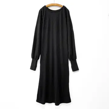 ODORATA 컷 와플 썸홀 니트 원피스 볼륨 소매 롱 기장