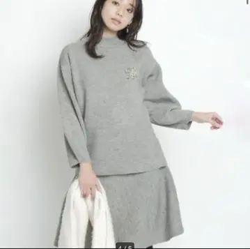 JUSGLITTY 브로치 포함 니트 셋업