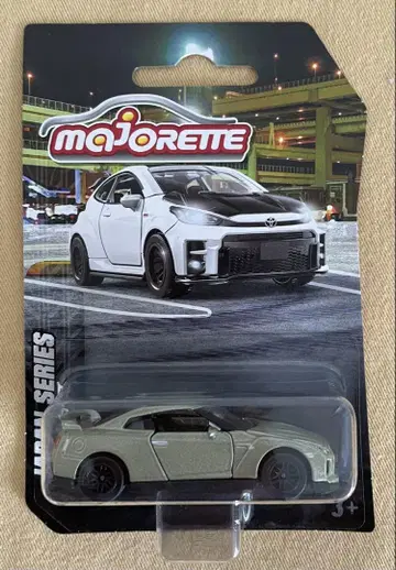 마조레트 Nissan GT-R35 미니카