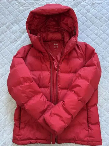 새상품급 UNIQLO 심리스 다운 M 사이즈
