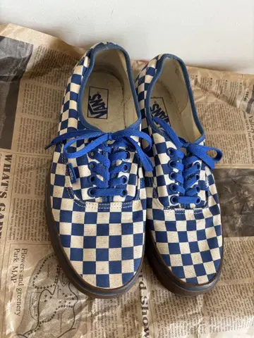 VANS 체커 패턴 스니커즈