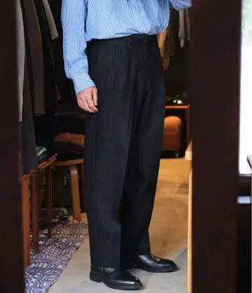 [ 새상품급 택 포함 ] HEUGN George CH STRIPE 블랙