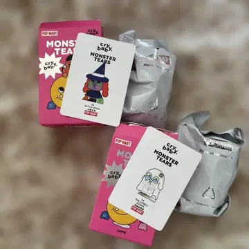 POP MART Crybaby Monster Tears 시리즈