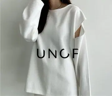 SLEEVE CUT TOPS 화이트 긴팔 상의 unof