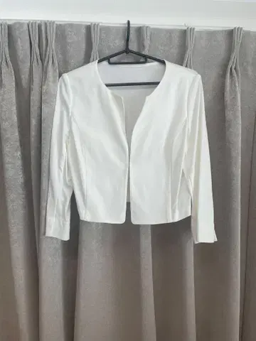 화이트 노카라 자켓 긴팔