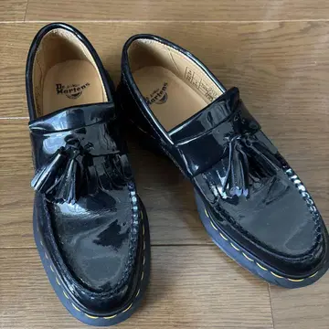 닥터마틴 ADRIAN TASSEL LOAFER