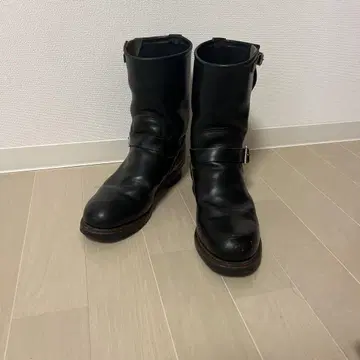 블랙 가죽 엔지니어 부츠 버클 포함