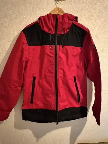 Montley 나일론 자켓 레드/블랙