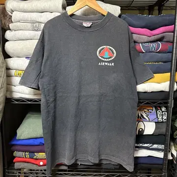 90s USA AIRWALK 다크 그레이 T 셔츠