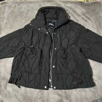 ZARA 블랙 퀼팅 자켓 XS