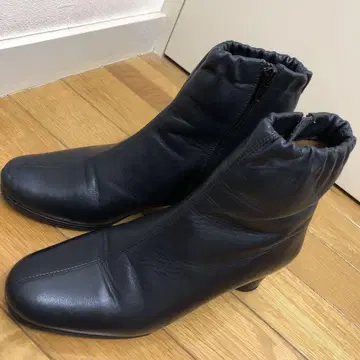 토마스 비어즐리 숏부츠 네이비
