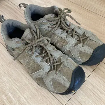 KEEN 트레킹 슈즈