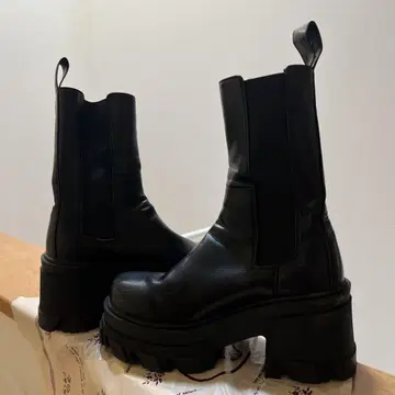 EMODA 블랙 사이드 고어 부츠 통굽 M