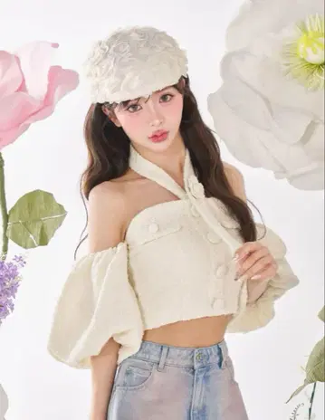 다리치 홀터넥 오프숄더 트위드 상의