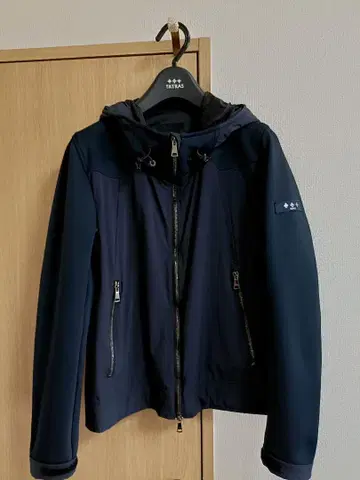 TATRAS 네이비 후드 부착 자켓