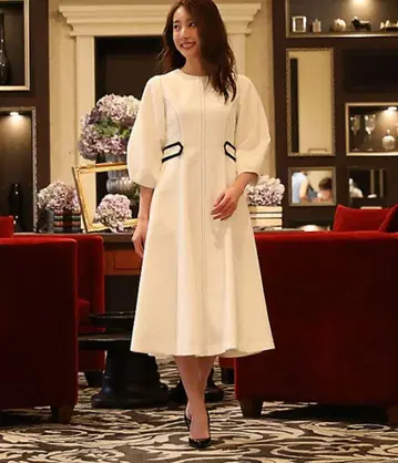 Maglie le cassetto 마리에르 카세트 화이트 원피스