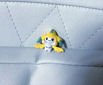 겟 컬렉션 지라치 포켓몬 피규어