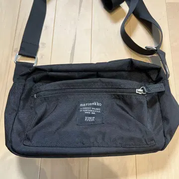 marimekko 블랙 숄더백