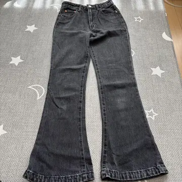 moussy 가공 부츠컷 데님 팬츠 23inch