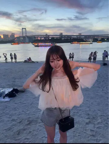 CALNAMUR 칼나무르 오프숄더 셔츠