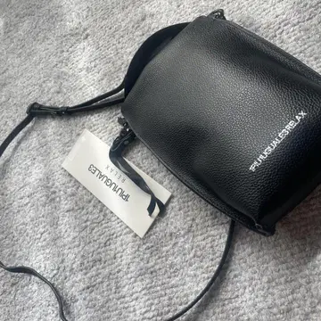 블랙 가죽 숄더백
