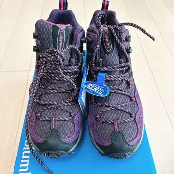 미사용 컬럼비아 등산 신발 트레킹 슈즈 여성용 24.5cm