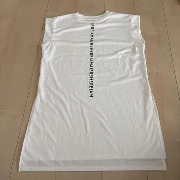 HEREIAM 미러 로고 슬리브리스 풀오버 슬리브리스 베이플로우