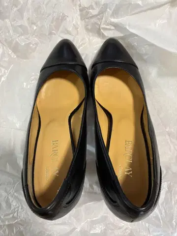 블랙 천연 가죽 펌프스 BARCLAY