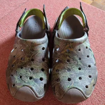 crocs 카모플라쥬 클로그 샌들 M9