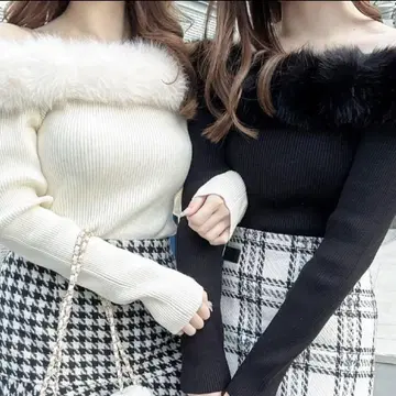 INGNI 잉그 퍼 장식 오프숄더 니트탑 아이보리