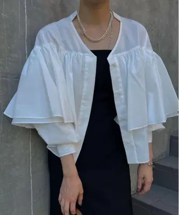 Amerl PETAL RUFFLE SHIRT 화이트
