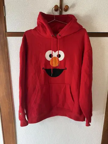미사용품 SESAME STREET 엘모 후드티 Medium