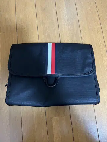 Tommy HILFIGER 클러치백