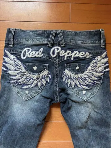 Red Pepper 윙 자수 부츠컷 데님 플레어 26