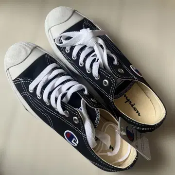 Champion 블랙 스니커즈