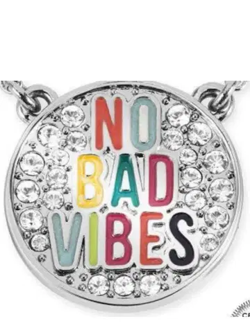 ZUMBA NO BAD VIBES 목걸이